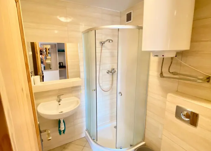 Seaside Two-room With Bathroom By Swell #1 *